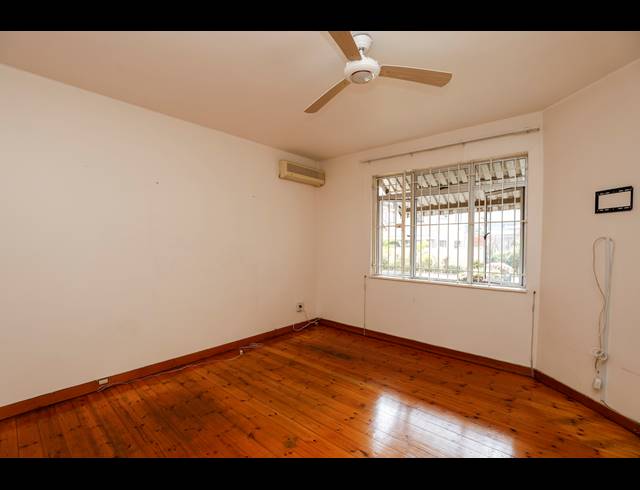2.5 BEDROOM APARTMENT FOR SALE IN GLENWOOD